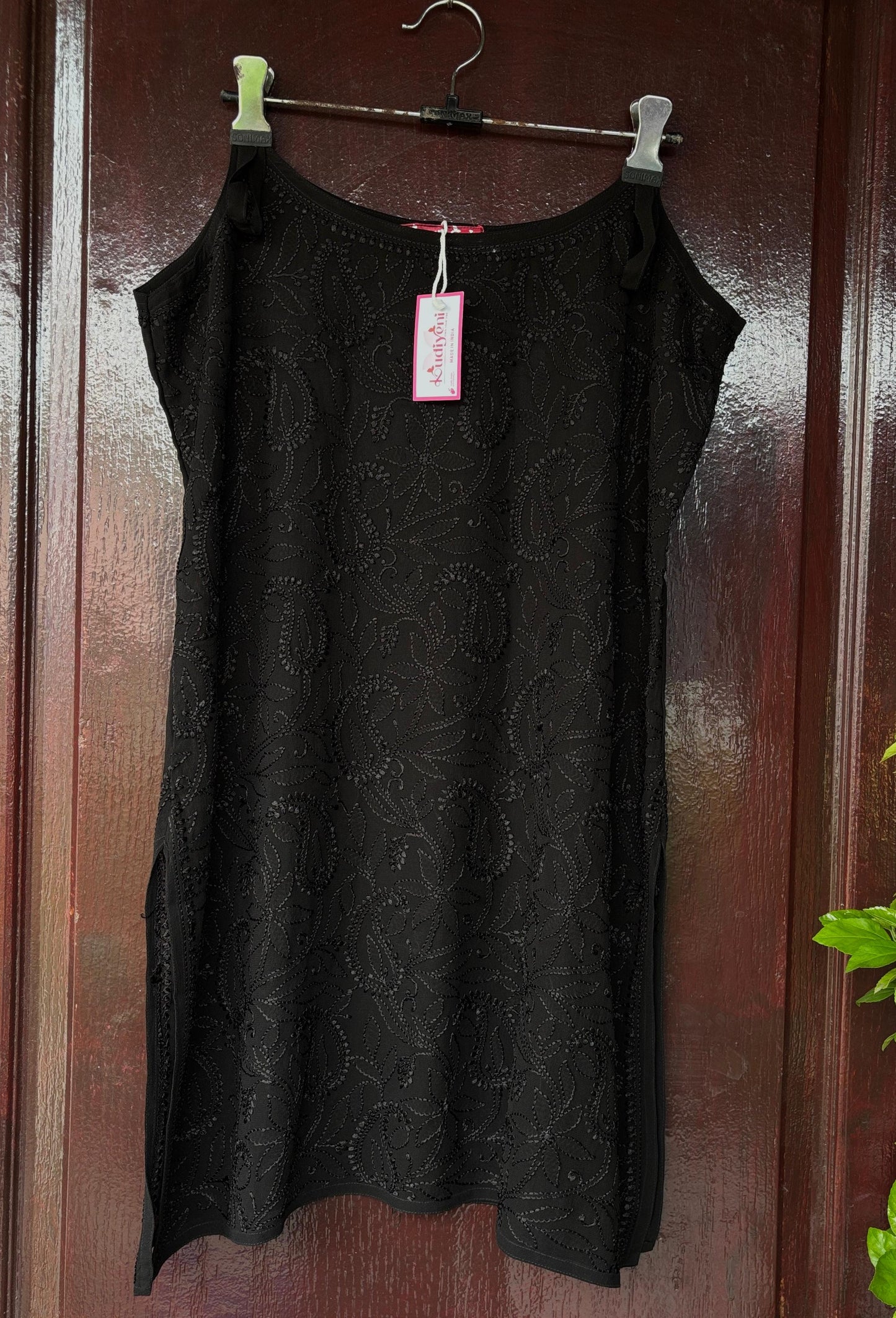 Shaista-Black