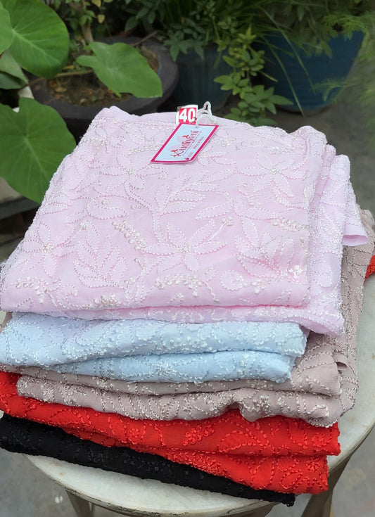 Chikankari Kurtis: Fabric Pehle, Embroidery Baad Mein!